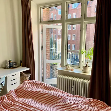 Apartman Cozy Close To And Parks
